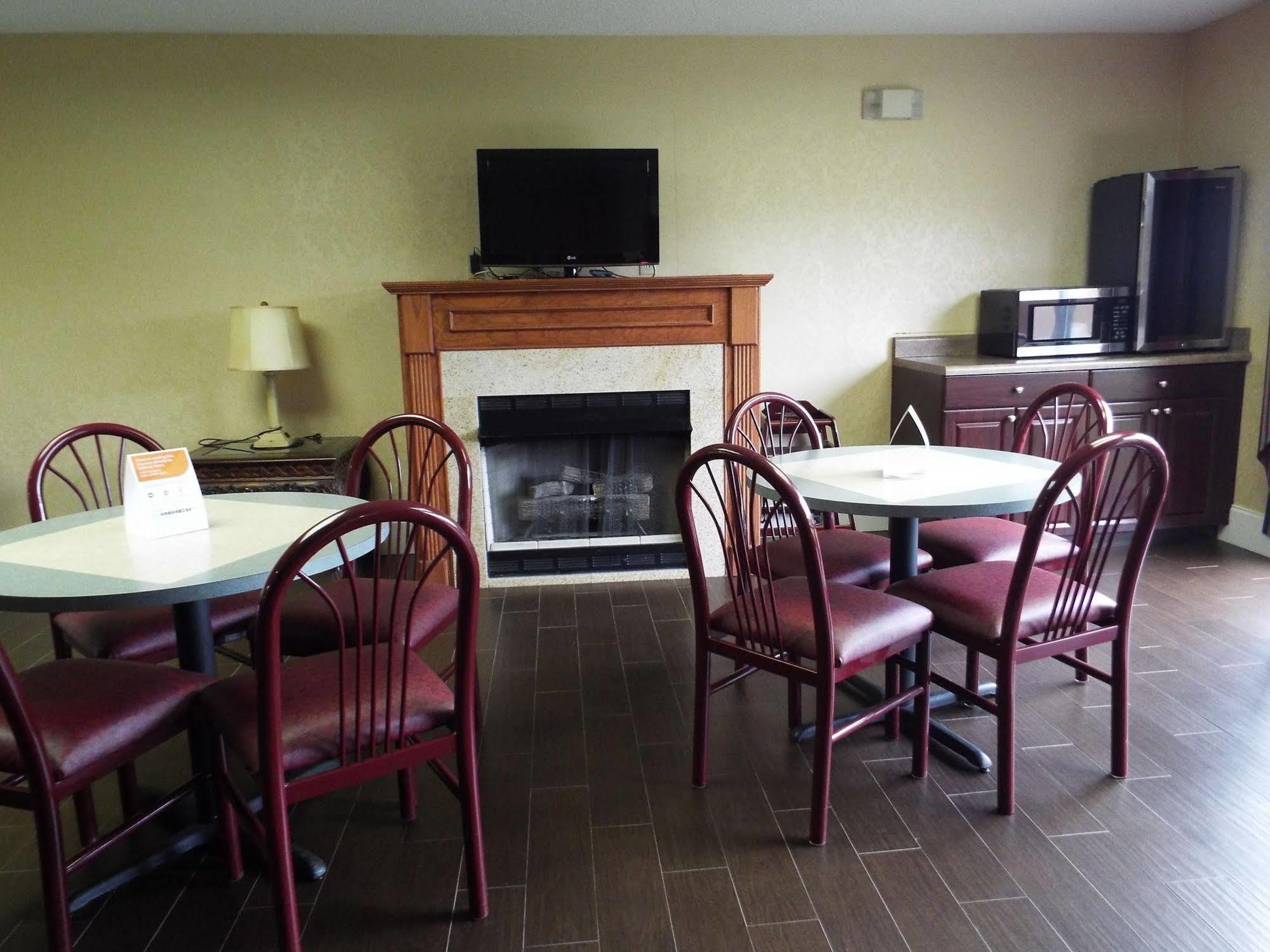 Quality Inn & Suites Canton, Ga מראה חיצוני תמונה
